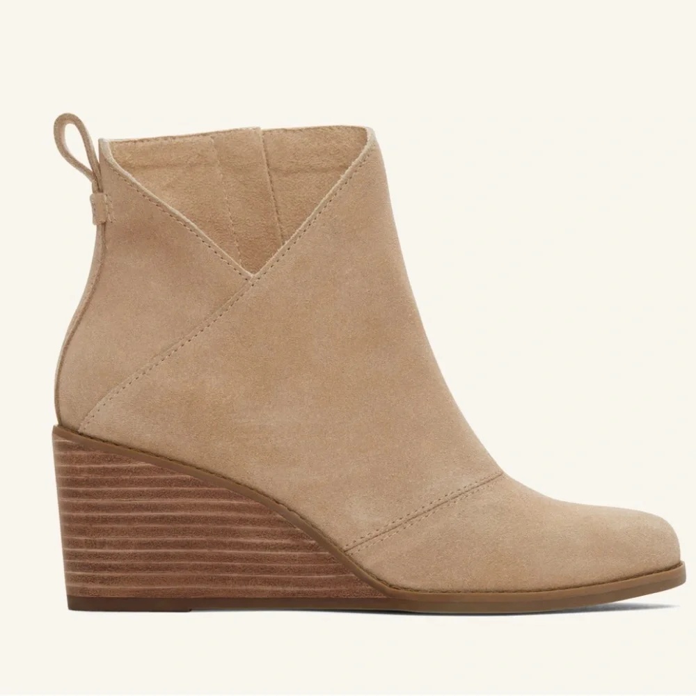 TOMS Sutton Wedge Ankle Bootie Tan Suede Leather Stacked Heel Shoes Size 11 NWT - Picture 1 of 10